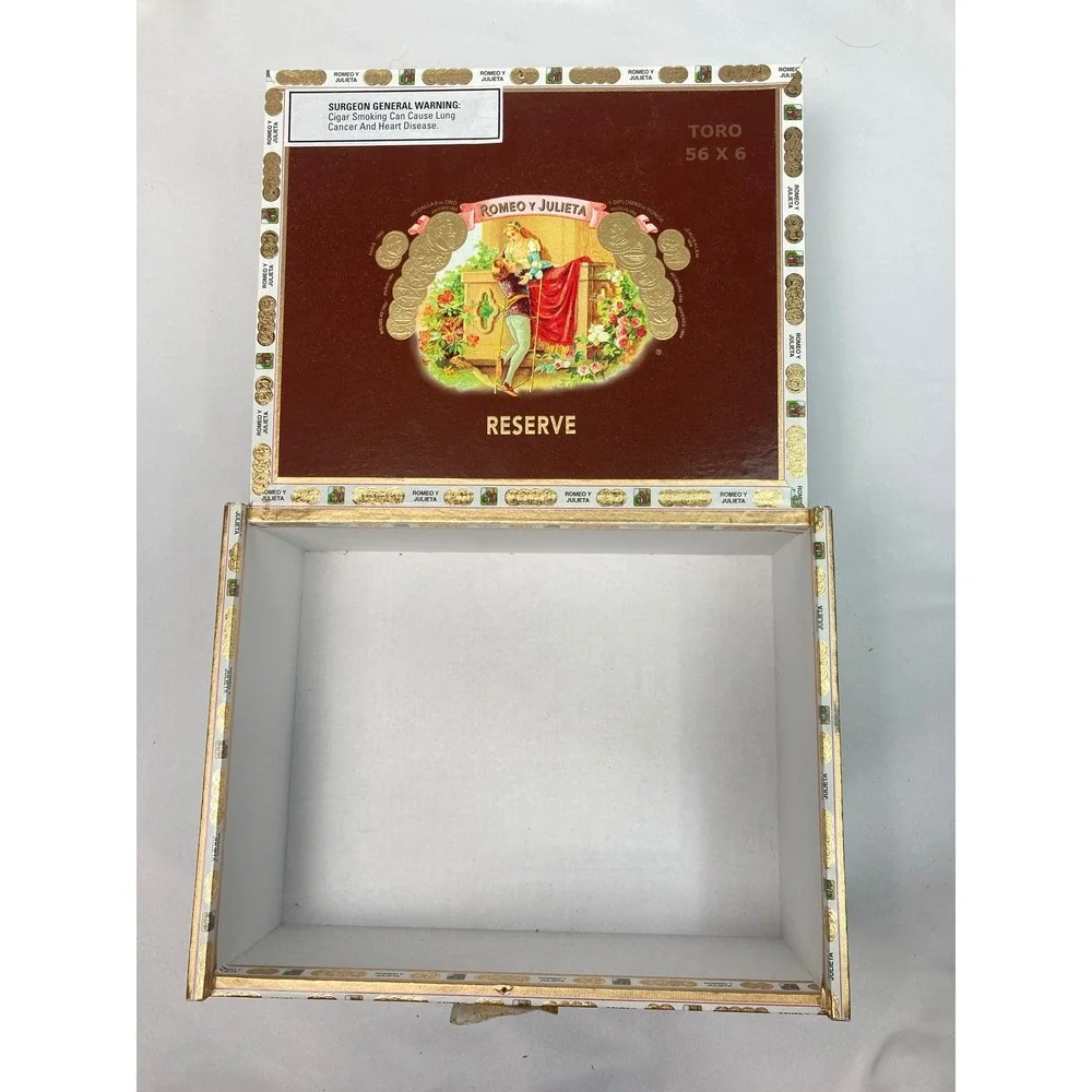Collectible Cigar Box Romeo y Julieta Reserve Empty Home Decor Storage Keepsake